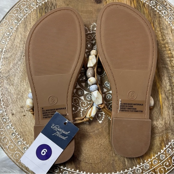 NWT New Decoratived Stoned Flip Flops - Picture 8 of 12